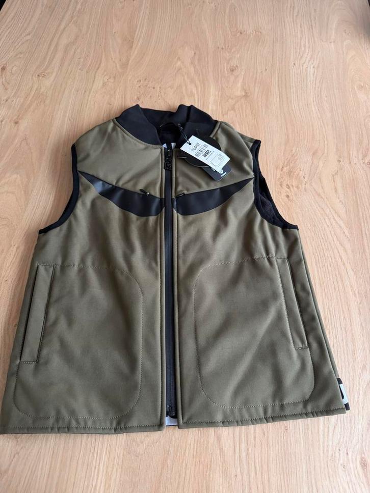 Superrebel softshell bodywarmer maat 140, Kinderen en Baby's, Kinderkleding | Maat 140, Nieuw, Jongen of Meisje, Jas, Ophalen of Verzenden
