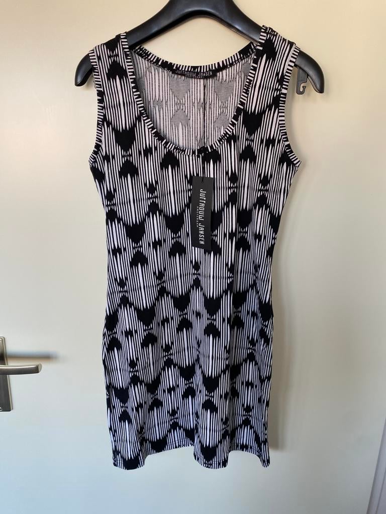 590 - NIEUW Juffrouw Jansen jurk maat M, Kleding | Dames, Maat 38/40 (M), -, Zwart, -