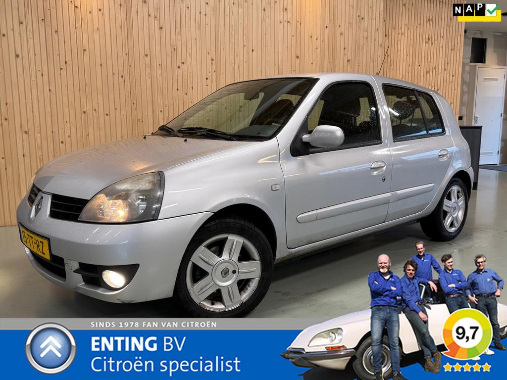 Renault Clio 1.2-16V Campus AIRCO 5 DEURS NIEUWE APK LM VELG, Voorwielaandrijving, Stof, 31 €/maand, 4 cilinders