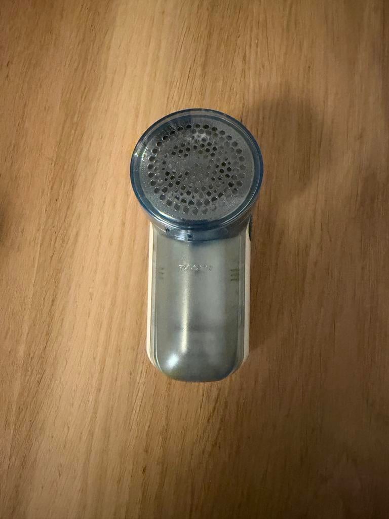 Pluizenverwijderaar inclusief batterijen, Ophalen, Zo goed als nieuw