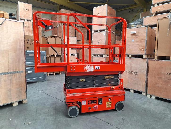 Lift Platform Hoogwerker 580 cm bj 2024 (0016) (bj 2024), Zakelijke goederen, Machines en Bouw | Liften, Steigers en Ladders