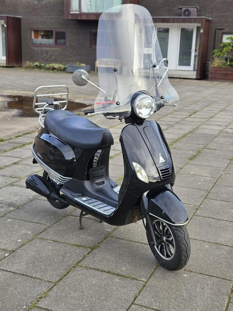 Tekoop: leuke turbo scooter, Ophalen, Benzine, Overige merken