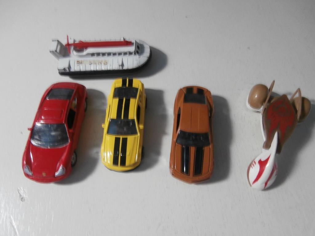 speelgoedauto sportauto raceauto hoover craft auto modelauto, Ophalen of Verzenden, Gebruikt