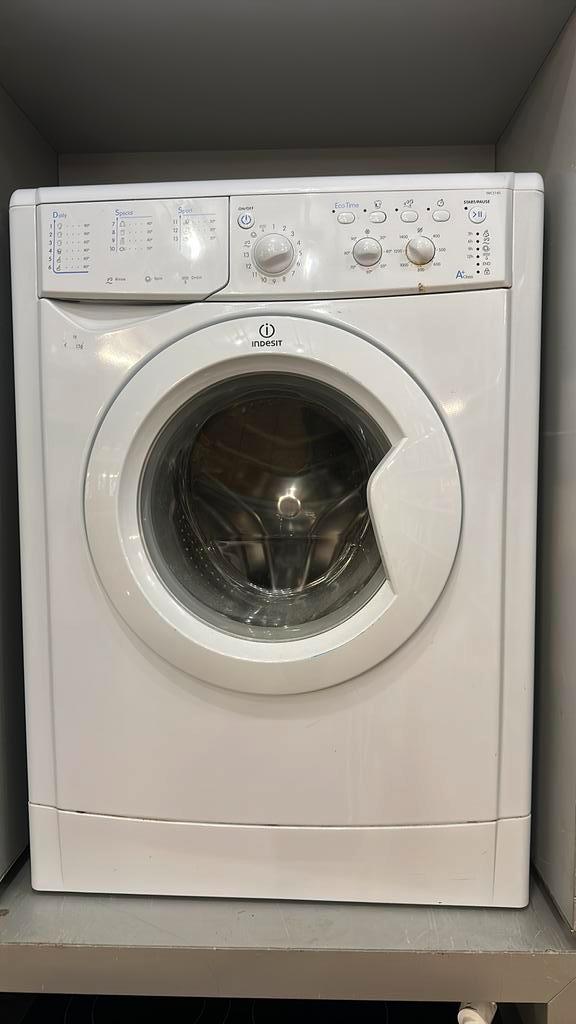 Indesit wasmachine – voorlader, Huis en Inrichting, Overige Huis en Inrichting, Zo goed als nieuw, Ophalen