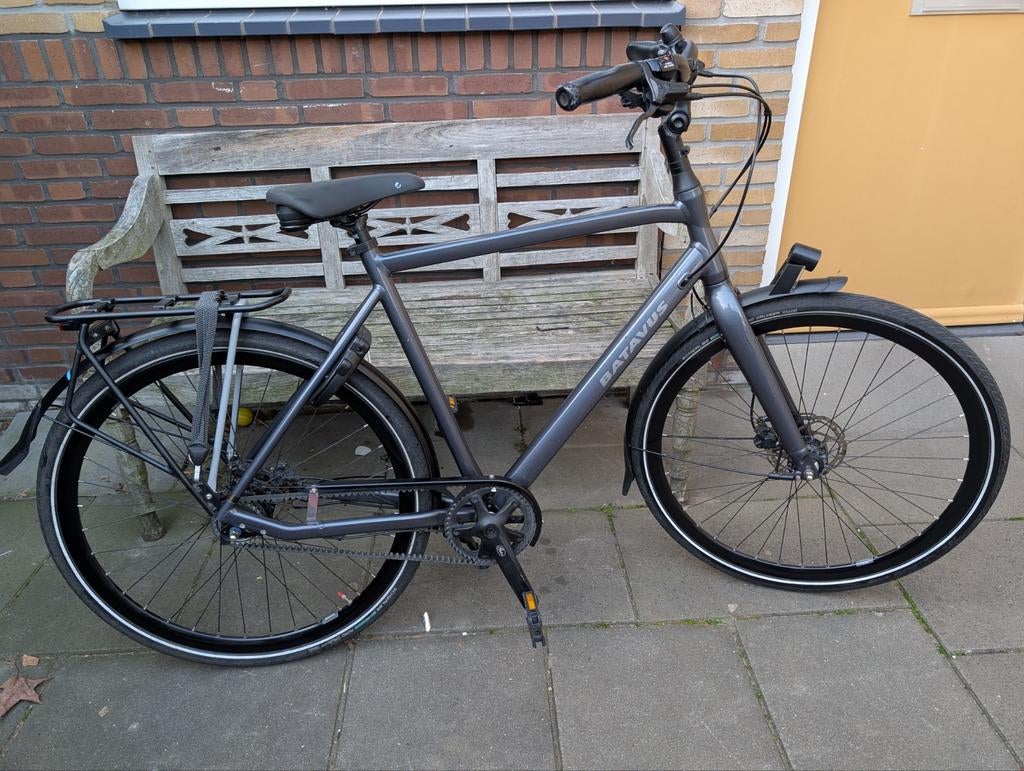Batavus dinsdag Executive plus
Alfine 11 naaf verlichting op, Ophalen, 28 inch, 10 tot 15 versnellingen, Batavus