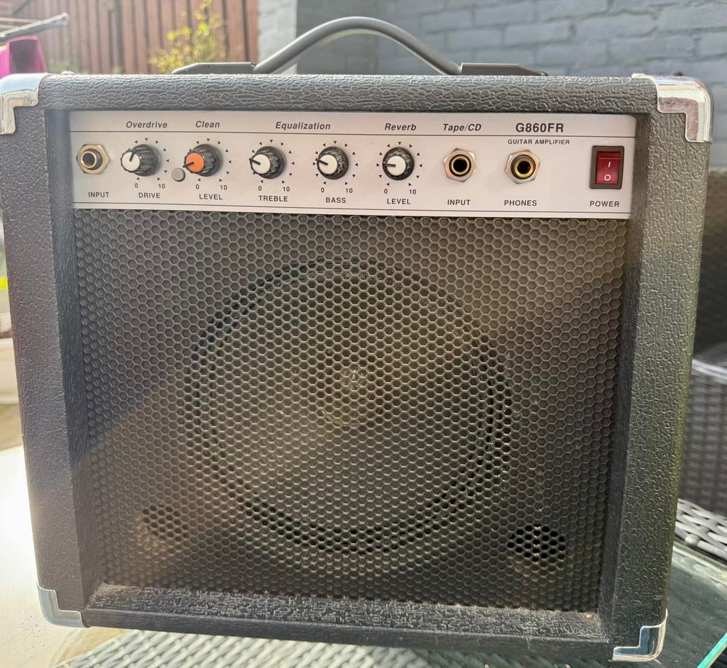 Sound Lab Gitaarversterker – werkt goed, Muziek en Instrumenten, Versterkers | Bas en Gitaar, Ophalen of Verzenden, Zo goed als nieuw