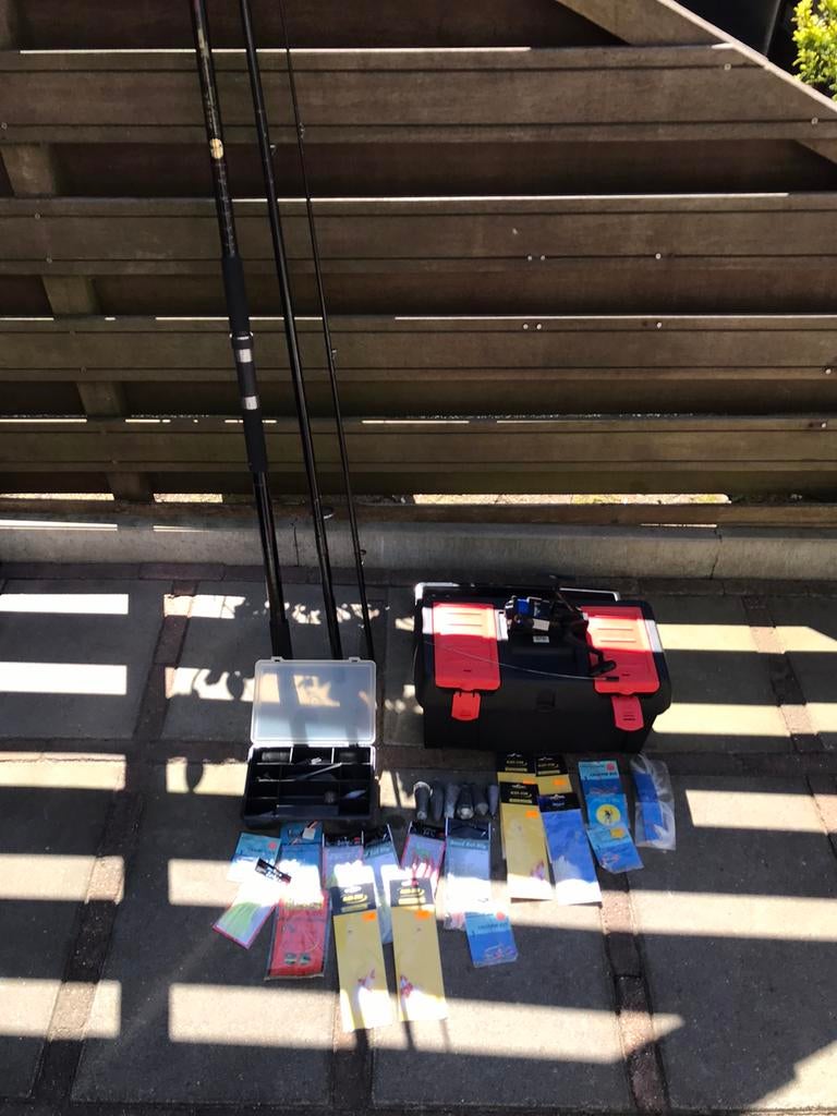 zeevis set met accessoires zie foto’s en omschrijving, Watersport en Boten, Hengelsport | Zeevissen, Ophalen of Verzenden, Zo goed als nieuw