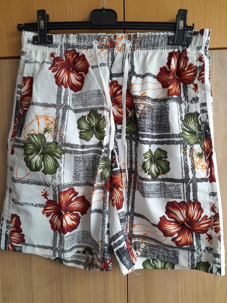 Zgan wit/groen/bloem zwemshort/korte broek maat S, Kleding | Heren, Badmode en Zwemkleding, Ophalen of Verzenden, Maat 46 (S) of kleiner