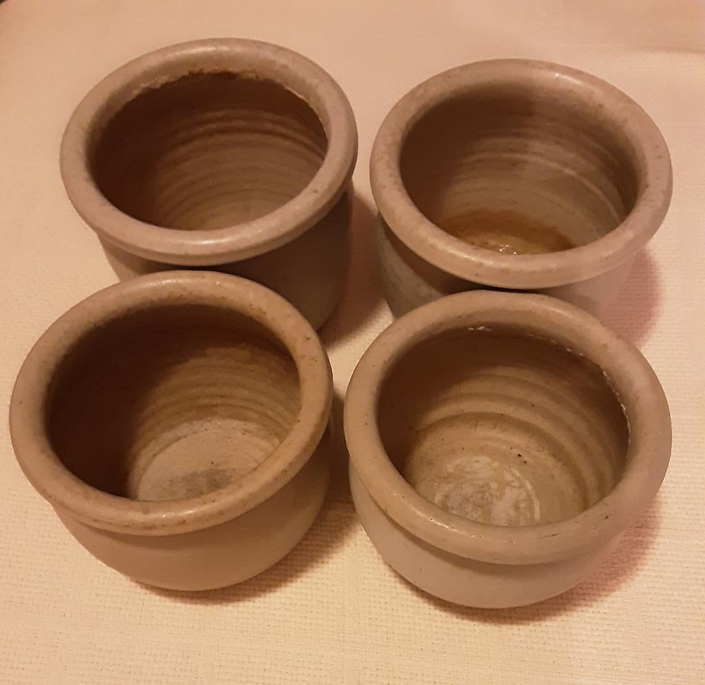 Vintage, 4 bloempotten handgedraaid keramiek Loré uit Beesel, Ophalen