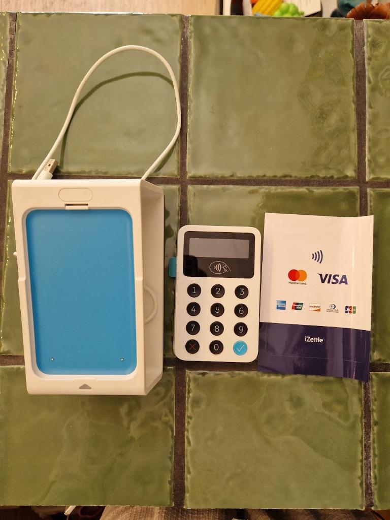 Wit iZettle Reader mobiele pin terminal + dock + oplaadkabel, Verzamelen, Elektronische Apparatuur, Ophalen, IZettle, Overige typen