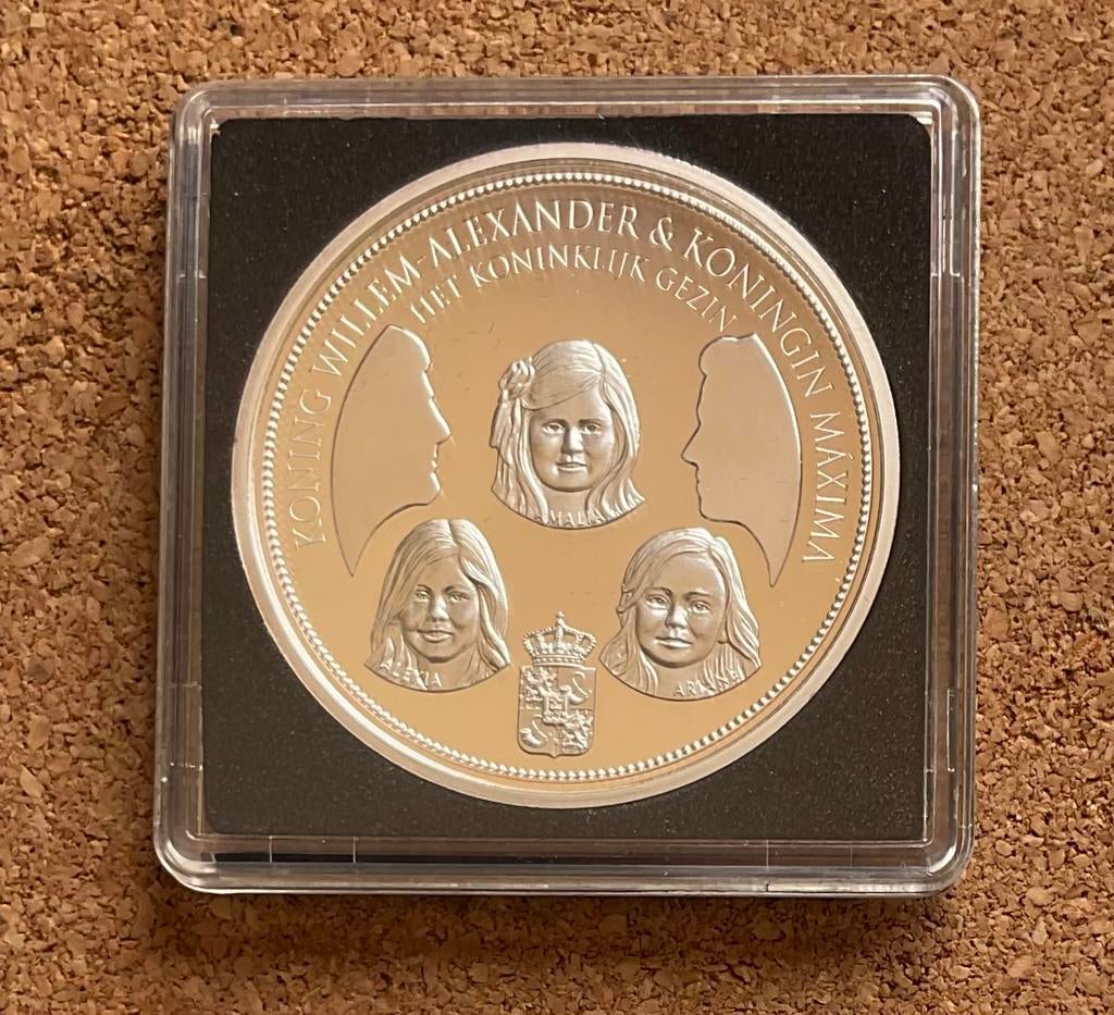 Penning - Willem Alexander Maxima met AMALIA ALEXIA ARIANE., Postzegels en Munten, Penningen en Medailles, Ophalen of Verzenden