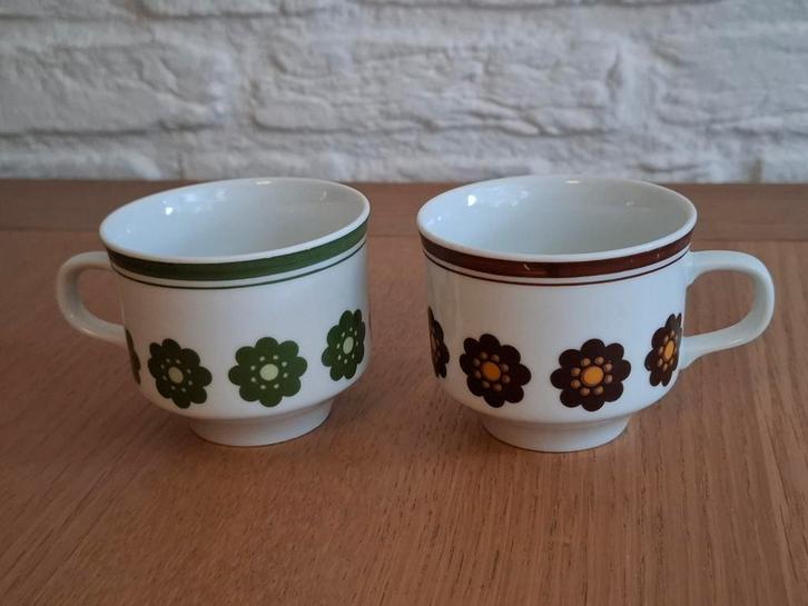 Set van 2 retro kopjes met bloemen. CP Colditz GDR Inglasur., Verzamelen, Retro, Huis en Inrichting, Ophalen of Verzenden