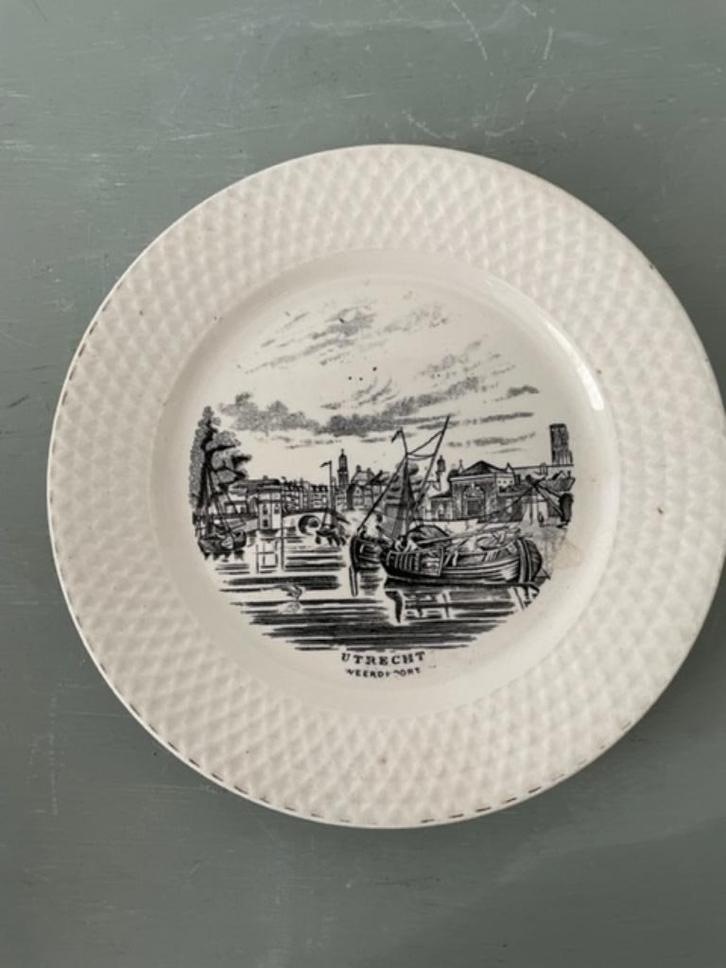 Zwart wit bordje Utrecht Weerdpoort. Petrus Regout & Co, Antiek en Kunst, Antiek | Wandborden en Tegels, Ophalen