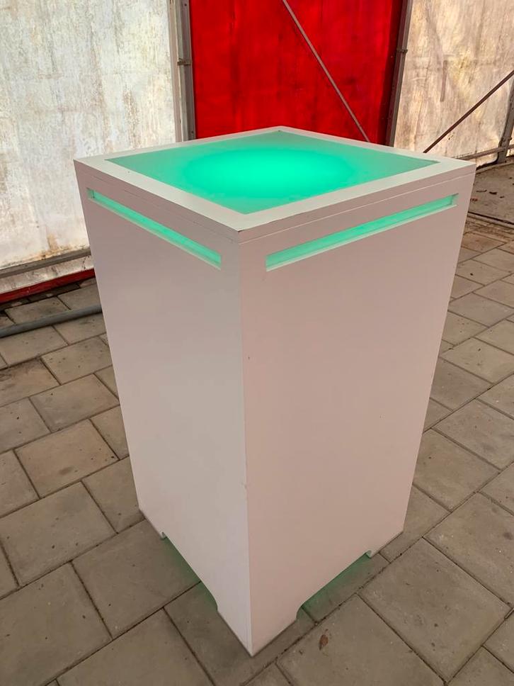 6xVerlichte statafels - decoratiezuilen - incl. Transportkar, Huis en Inrichting, Woonaccessoires | Zuilen en Pilaren, Zo goed als nieuw