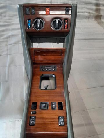 Mercedes W124 Middenconsole beschikbaar voor biedingen