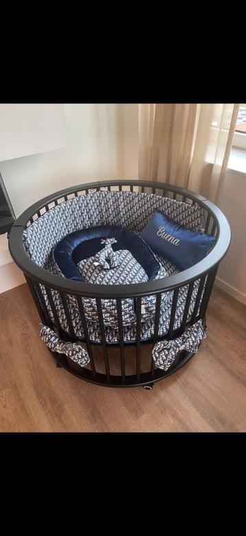 Box incl Dior bekleding  beschikbaar voor biedingen