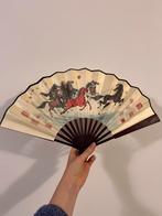 Chinese waaier met paarden, Antiek en Kunst, Kunst | Niet-Westerse kunst, Ophalen of Verzenden