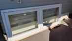 Hardhouten raamkozijn met dubbel glas., Doe-het-zelf en Verbouw, Kozijnen en Schuifpuien, Ophalen, Gebruikt, Raamkozijn, 150 tot 225 cm