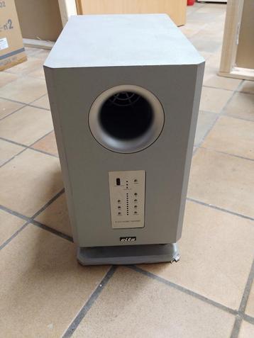 Elta subwoofer beschikbaar voor biedingen