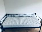 Metalen bedframe met lattenbodem - Eenpersoons, Huis en Inrichting, 90 cm, Eenpersoons, Zwart, Ophalen of Verzenden
