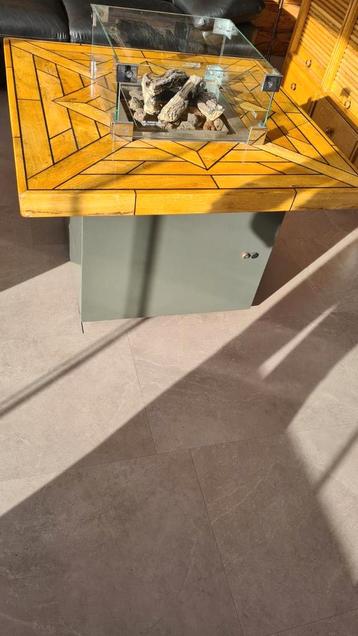 Zo goed als nieuwe vuurtafel beschikbaar voor biedingen