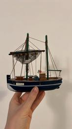 Klein blauw schippers bootje, Hobby en Vrije tijd, Modelbouw | Boten en Schepen, Ophalen of Verzenden, Zo goed als nieuw
