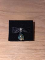 Australische opaal hanger, Overige merken, Ophalen of Verzenden, Zo goed als nieuw, 1 bedel