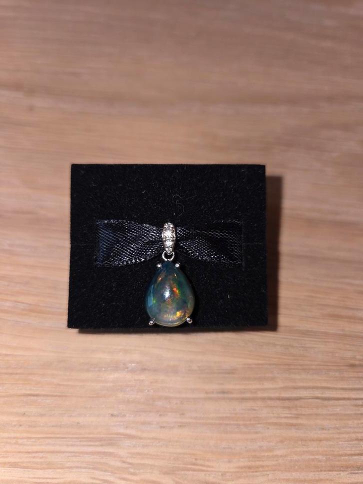 Australische opaal hanger, Sieraden, Tassen en Uiterlijk, Bedels, Zo goed als nieuw, Overige merken, Zilver, 1 bedel, Ophalen of Verzenden