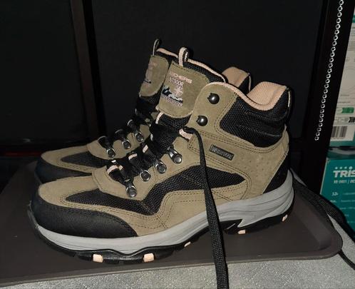 SKECHERS Wandelschoenen maat 39. 2e paar=halve prijs, Kleding | Dames, Schoenen, Zo goed als nieuw, Wandelschoenen, Ophalen of Verzenden