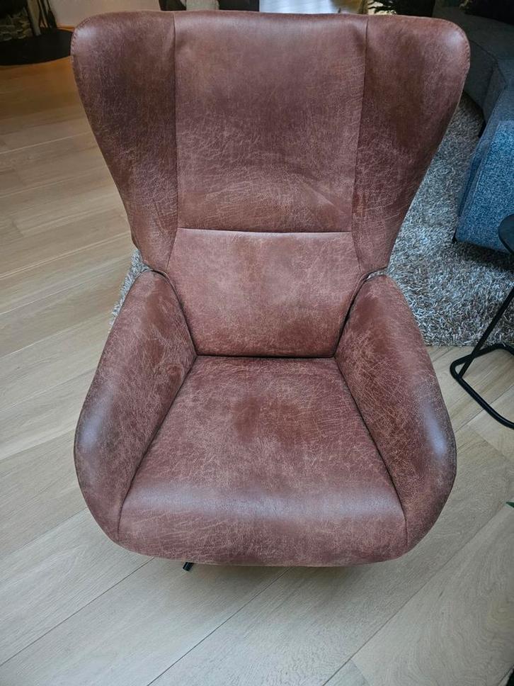 Mooie relaxfauteuil met voetenbankje, Huis en Inrichting, Fauteuils, Zo goed als nieuw, Overige materialen, Ophalen