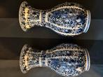 Twee Delfts Blauwe Vazen, Huis en Inrichting, 50 tot 75 cm, Blauw, Aardewerk of Porselein, Ophalen of Verzenden