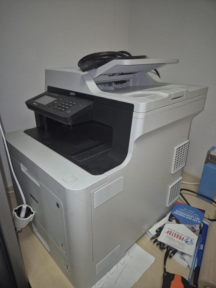 Te koop: Brother MFC‑L8690CDW + Exrta zwarte toner, Computers en Software, Printers, Nieuw, Printer, Scannen, Ophalen