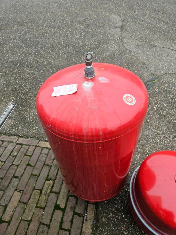 Drukvat expansievat ( 474 ), Doe-het-zelf en Verbouw, Verwarming en Radiatoren, Gebruikt, Overige typen, 30 tot 80 cm, Minder dan 60 cm