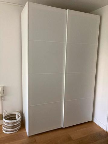IKEA Schuifdeurkast 236x60x150cm beschikbaar voor biedingen