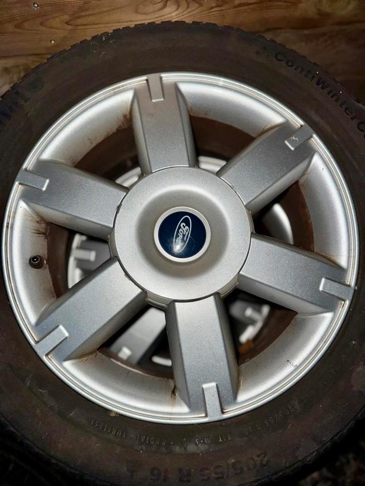 Ford Focus 2005 lm velgen 16 inch met winterbanden, Auto-onderdelen, Banden en Velgen, Velg(en), Winterbanden, 16 inch, 205 mm