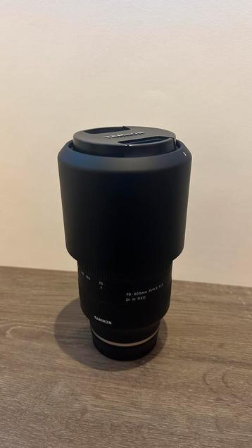 Tamron 70-300mm 4.5-6.3 Di III RXD Sony E-mount met filter beschikbaar voor biedingen