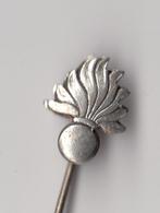 Grenadiers embleem speldje, Verzamelen, Niet vindbaar, Niet vindbaar, Nederland, Embleem of Badge