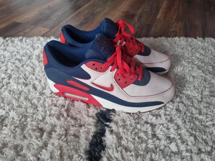 Nike Air Max 90 - Home & Away Red - 44, Kleding | Heren, Schoenen, Zo goed als nieuw, Overige kleuren, Ophalen of Verzenden