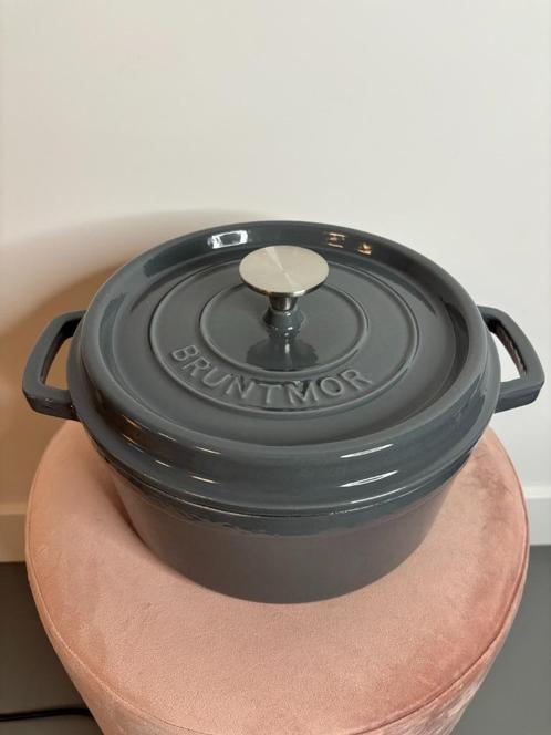 Bruntmor grote gietijzeren Dutch Oven – Casserole Dish, Huis en Inrichting, Keuken | Potten en Pannen, Nieuw, Overige typen, Gietijzer