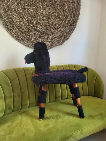 Vintage kruk poedel hond voetenbankje beschikbaar voor biedingen