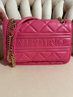 Valentino handtas in roze kleur te koop., Sieraden, Tassen en Uiterlijk, Tassen | Damestassen, Ophalen of Verzenden, Zo goed als nieuw