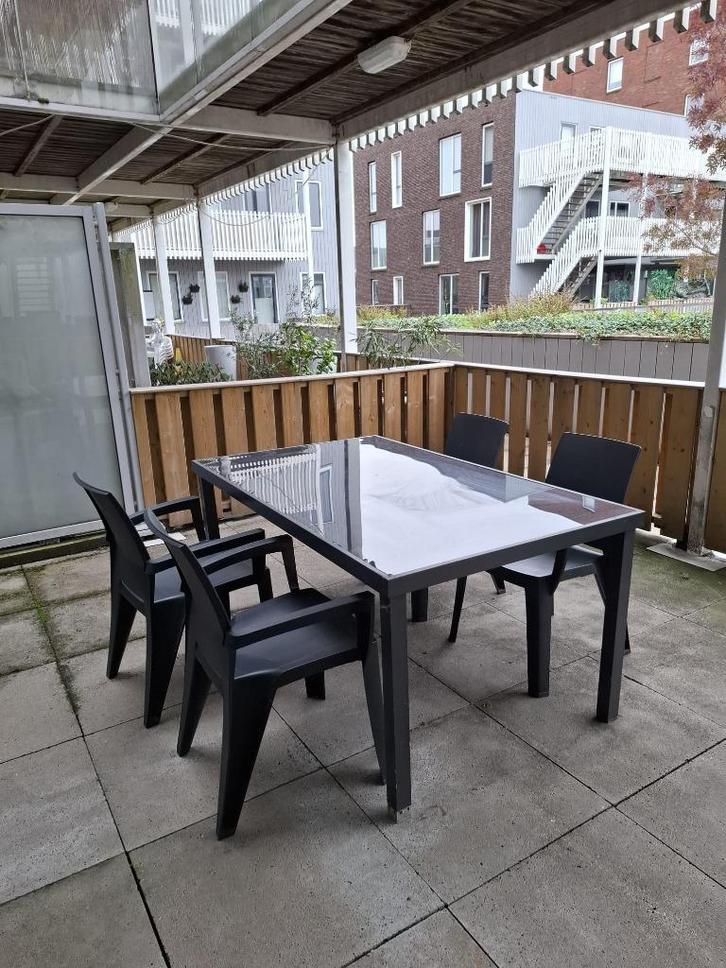 Garden Patio Chair-table set (House Moving sale), Tuin en Terras, Tuinstoelen, Gebruikt, Overige materialen, Stapelbaar, Ophalen