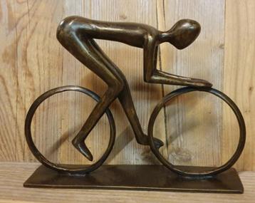 WIELRENNER / BRONZEN BEELD beschikbaar voor biedingen