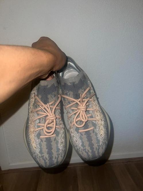 Yeezy boost 380 mist maat eu 42/us 8.5, Kleding | Heren, Schoenen, Zo goed als nieuw, Overige kleuren, Ophalen