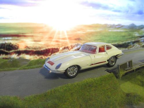 1/43 Jaguar E-Type - Norev No.156 ( Rhodialite '60er jaren ), Hobby en Vrije tijd, Modelauto's | 1:43, Gebruikt, Auto, Norev, Ophalen of Verzenden
