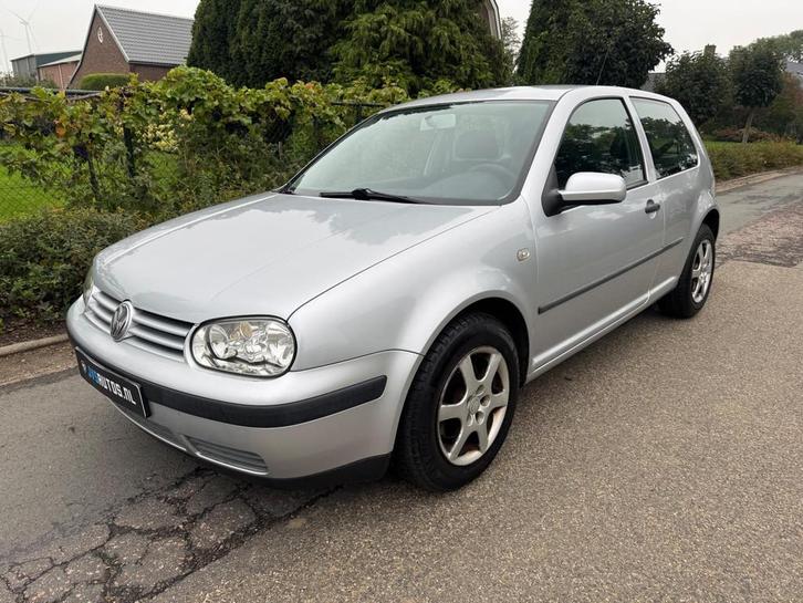 Volkswagen Golf 2.0 AIRCO / CRUISE / APK 10/2026 / TREKHAAK, Auto's, Volkswagen, Bedrijf, Te koop, Golf, ABS, Airbags, Airconditioning