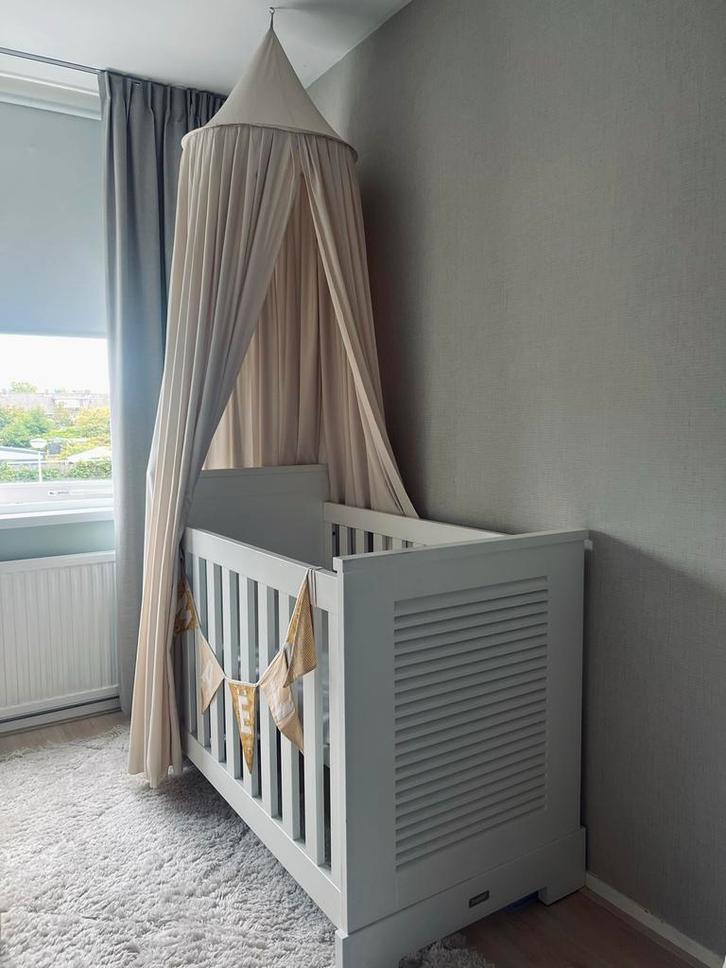 Mooi ledikantje voor een babykamer, Kinderen en Baby's, Babywiegjes en Ledikanten, Gebruikt, Ledikant, Ophalen
