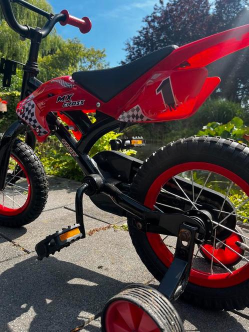 Stoere kinderfiets, Fietsen en Brommers, Fietsen | Kinderfietsjes, Zo goed als nieuw, Minder dan 16 inch, Zijwieltjes, Ophalen