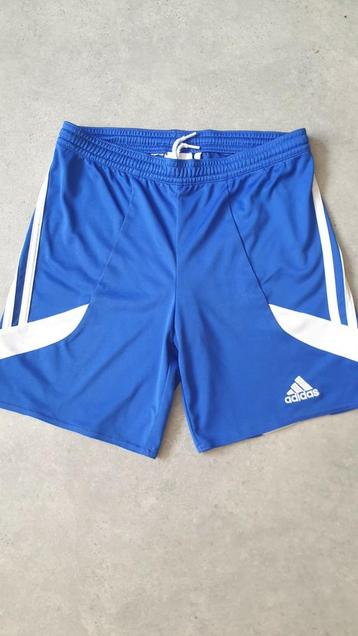 Adidas sportbroekje maat 140 beschikbaar voor biedingen