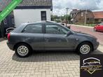 Audi A3 1.6 Ambiente NIEUWE APK , AIRCO, CRUISE, DAKRAAM, Voorwielaandrijving, Stof, Gebruikt, Handgeschakeld